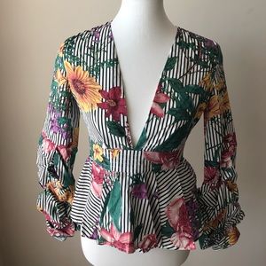 🌸🌺🌹Floral Peplum Top🌸🌺🌹